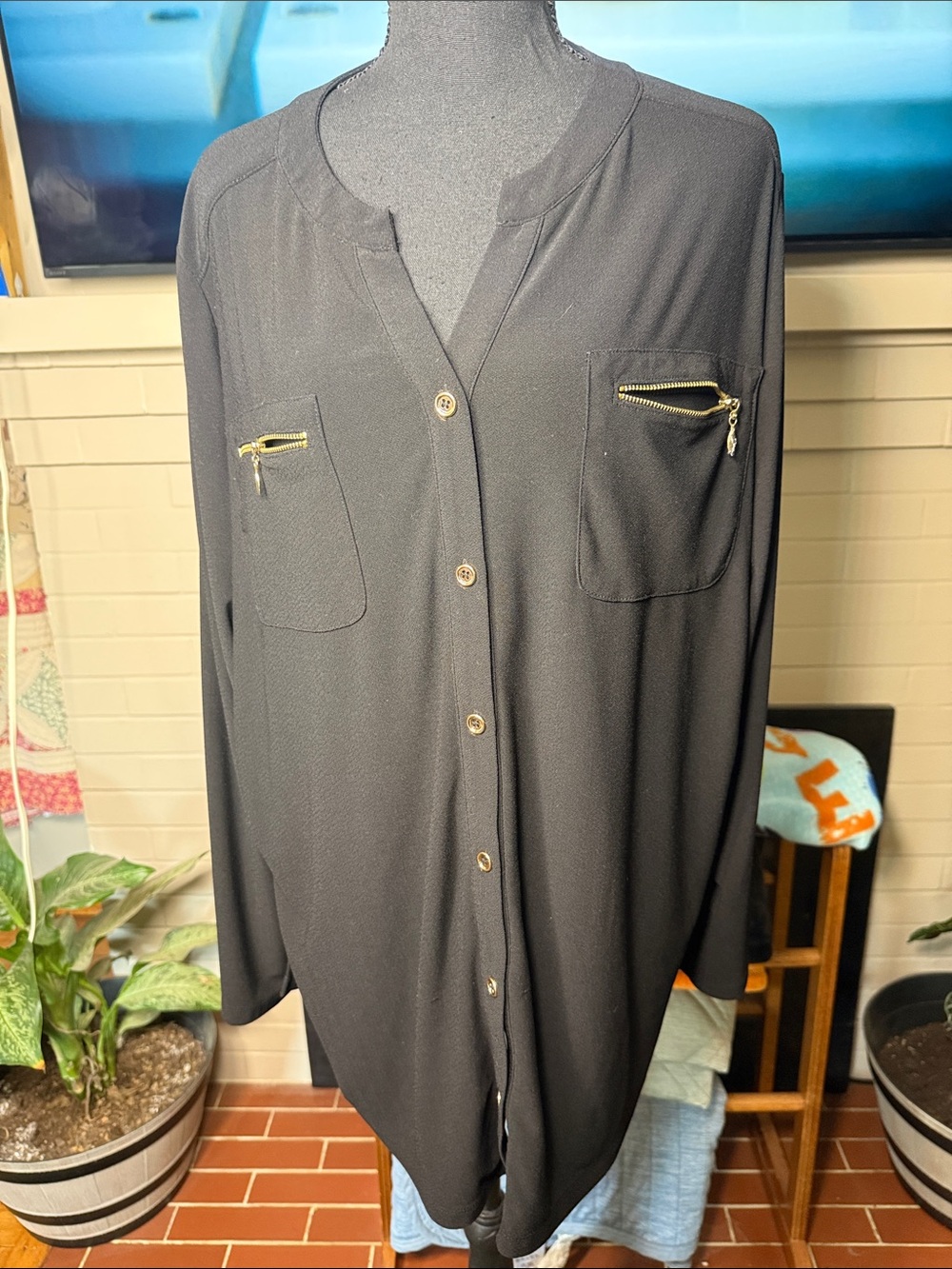Women’s Black long sleeve button up blouse